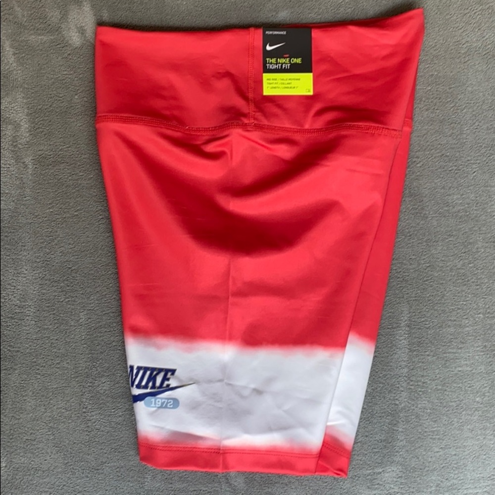 Nike performance tight shorts. Dry-fit technology - Picture 6 of 13